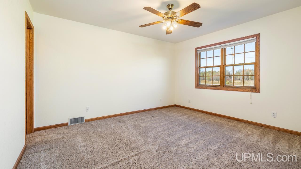 W6315 Chapman Road Niagara, WI 54151 - Photo 12 of 38