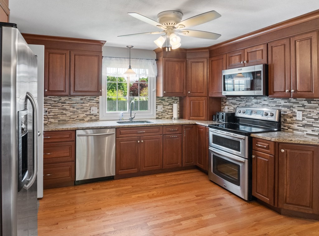 13 Barn Road Agawam, MA 01001 - Photo 13 of 30 Gallery Image 13
