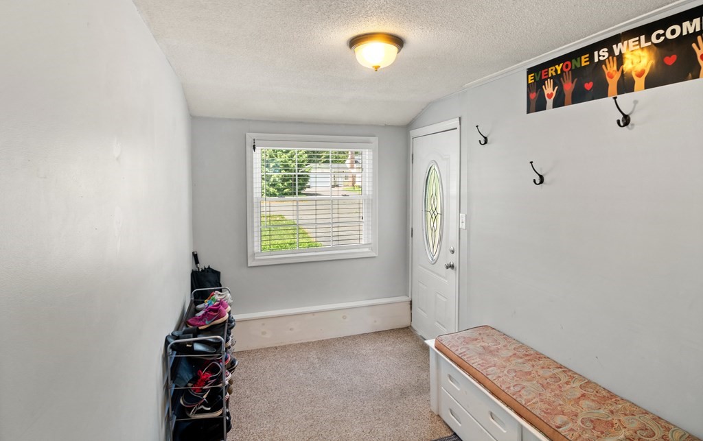13 Barn Road Agawam, MA 01001 - Photo 14 of 30 Gallery Image 14