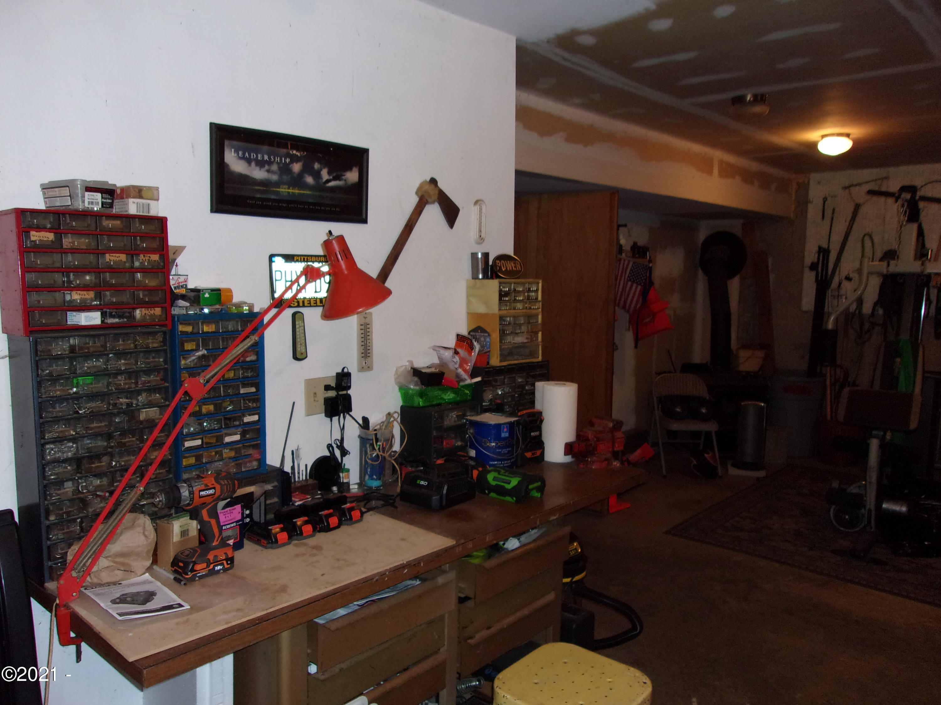 3065 Yaquina Bay Road Newport, OR 97365 - Photo 31 of 32 Shop Area