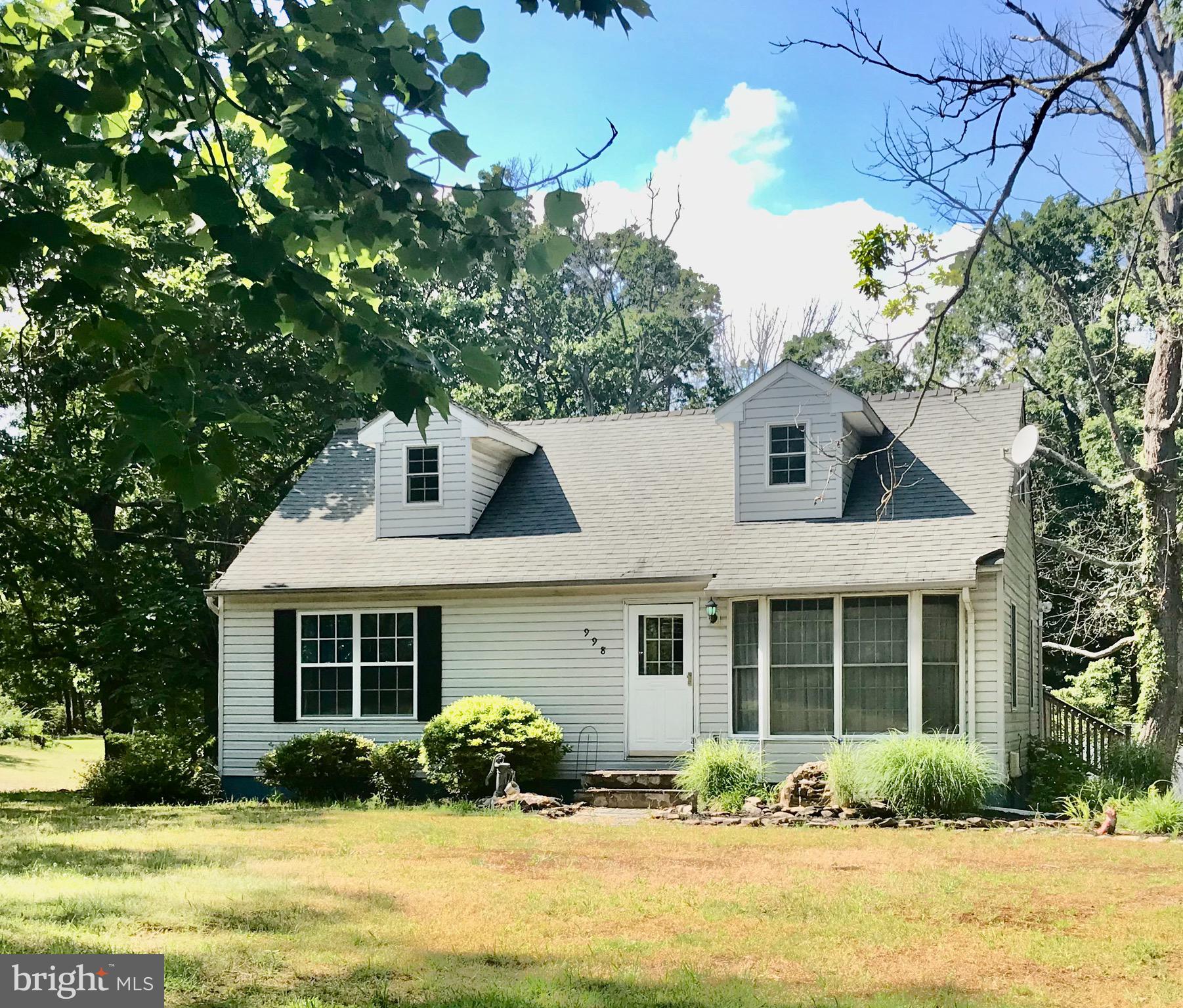 998 Shore Acres Road Arnold, MD 21012 - Photo 1 of 21 CHARMING CAPE COD
