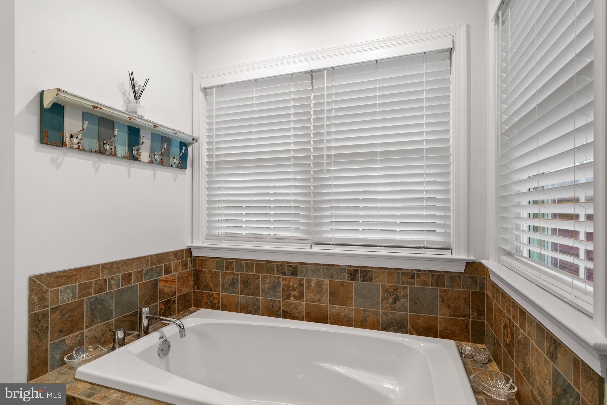 40 Beaver Run Road Downingtown, PA 19335 - Photo 31 of 49 Primary Soaking Tub