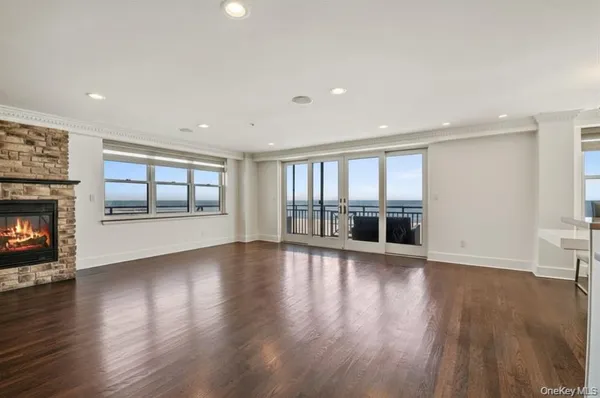 $1,800,000 | 26 West Broadway, Unit 505, Long Beach, NY 11561