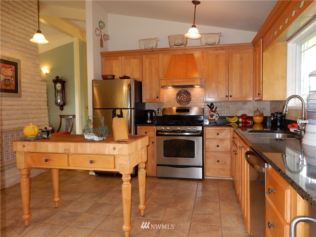129 East Wiser Lake Road Lynden, WA 98264 - Photo 11 of 25