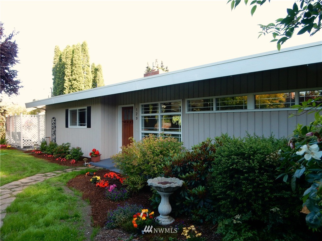 129 East Wiser Lake Road Lynden, WA 98264 - Photo 4 of 25