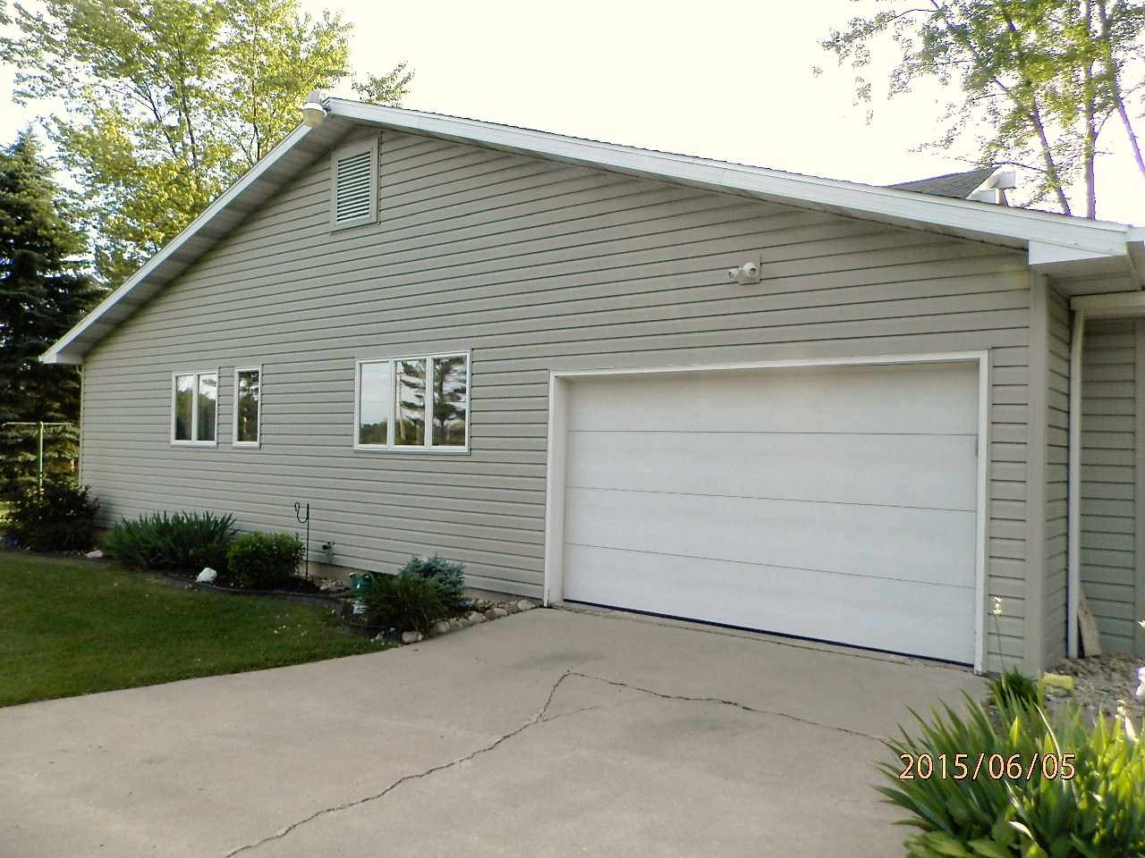 706 Spring Street Fremont, IN 46737 - Photo 6 of 30