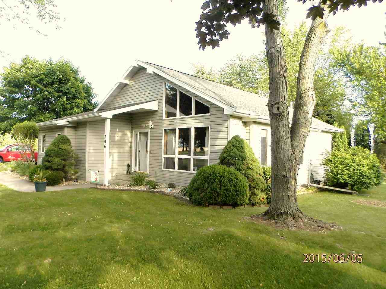 706 Spring Street Fremont, IN 46737 - Photo 9 of 30