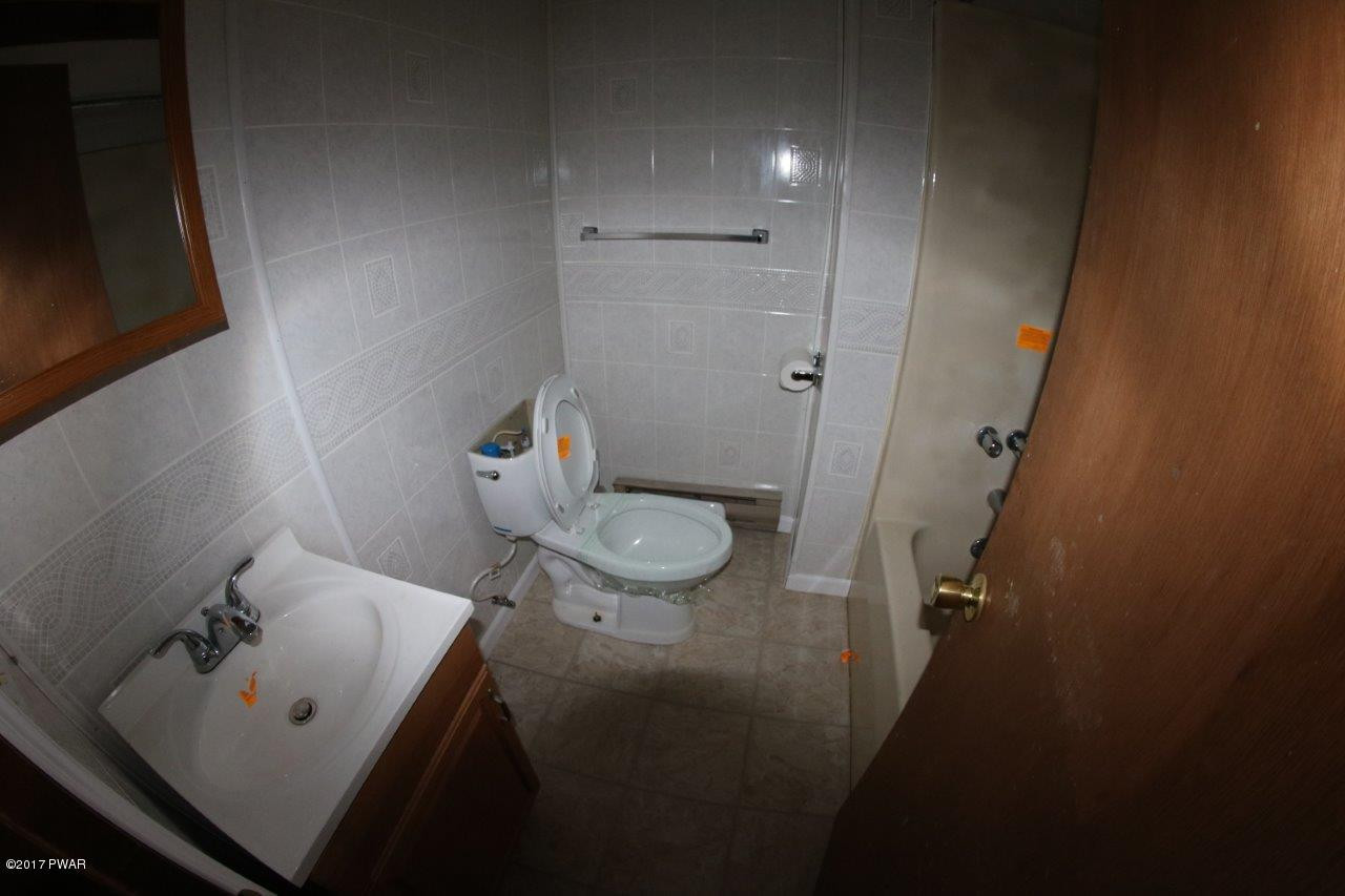 1121 Mustang Road Lake Ariel, PA 18436 - Photo 17 of 25