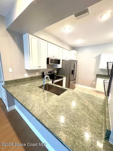 $2,000 | 601 Trotter Lane, Unit 104, Melbourne, FL 32940