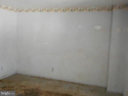 8030 Wynbrook Road Baltimore, MD 21224 - Photo 4 of 10 Interior (General)