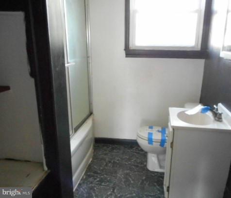 8030 Wynbrook Road Baltimore, MD 21224 - Photo 8 of 10 Bath