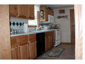 9 Rita Avenue Hudson, NH 03051 - Photo 4 of 6 Gallery Image 4