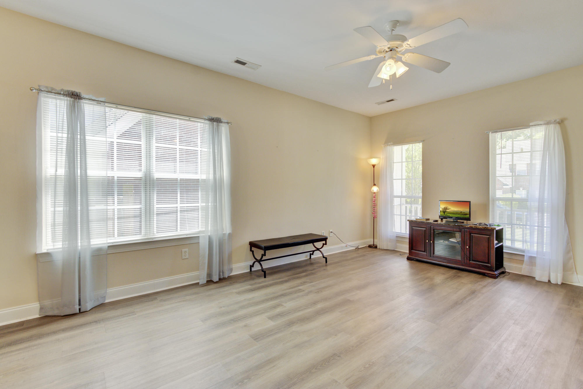 112 Walden Ridge Way Summerville, SC 29485 - Photo 5 of 20 great room