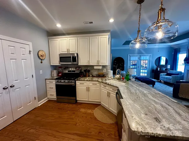 $375,000 | 1000 Jessica Lane, Matthews, NC 28104