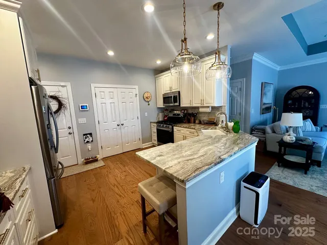 $375,000 | 1000 Jessica Lane, Matthews, NC 28104