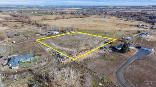 $110,000 | 1221 East 4356 Street, Buhl, ID 83316
