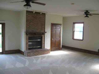 3530 Sheick Monroe, MI 48162 - Photo 7 of 10 Family Room