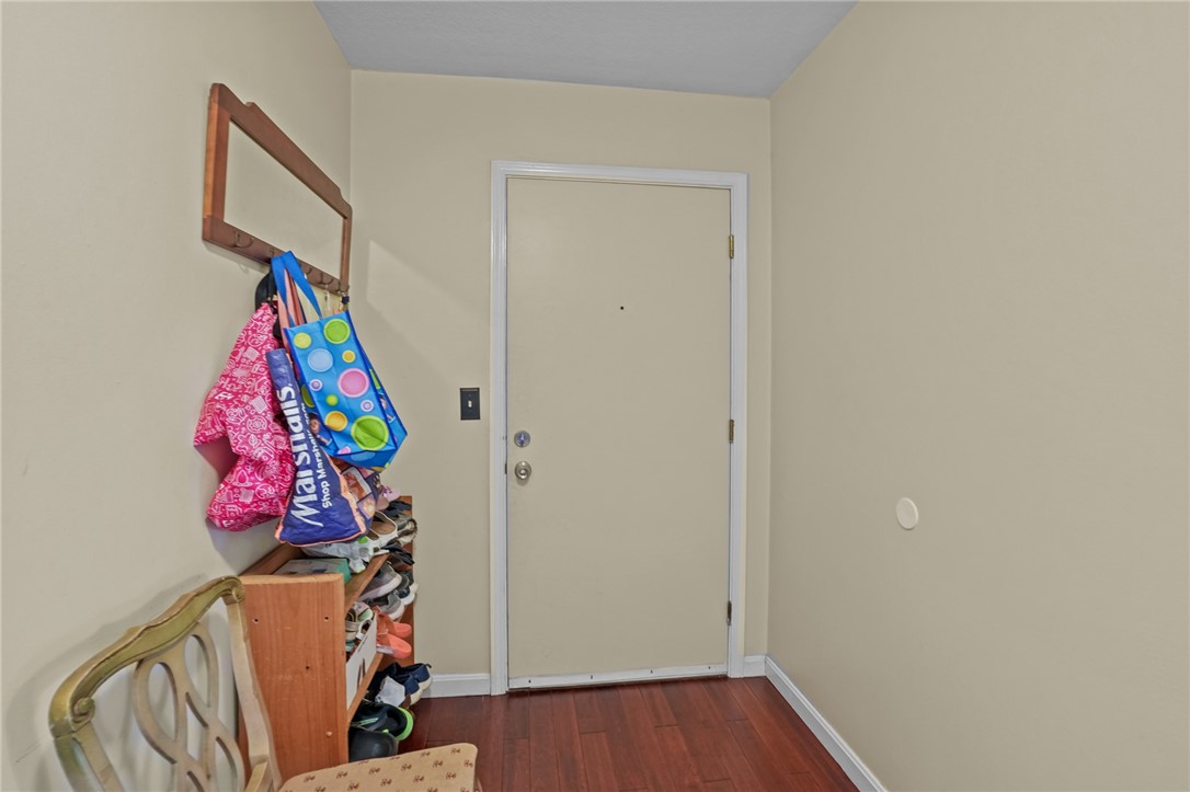 196 Old River Road, Unit 166 Lincoln, RI 02865 - Photo 16 of 20 Entryway with dropzone space
