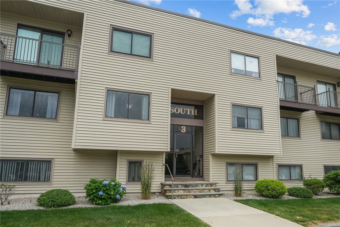 196 Old River Road, Unit 166 Lincoln, RI 02865 - Photo 2 of 20 Front Of Building South