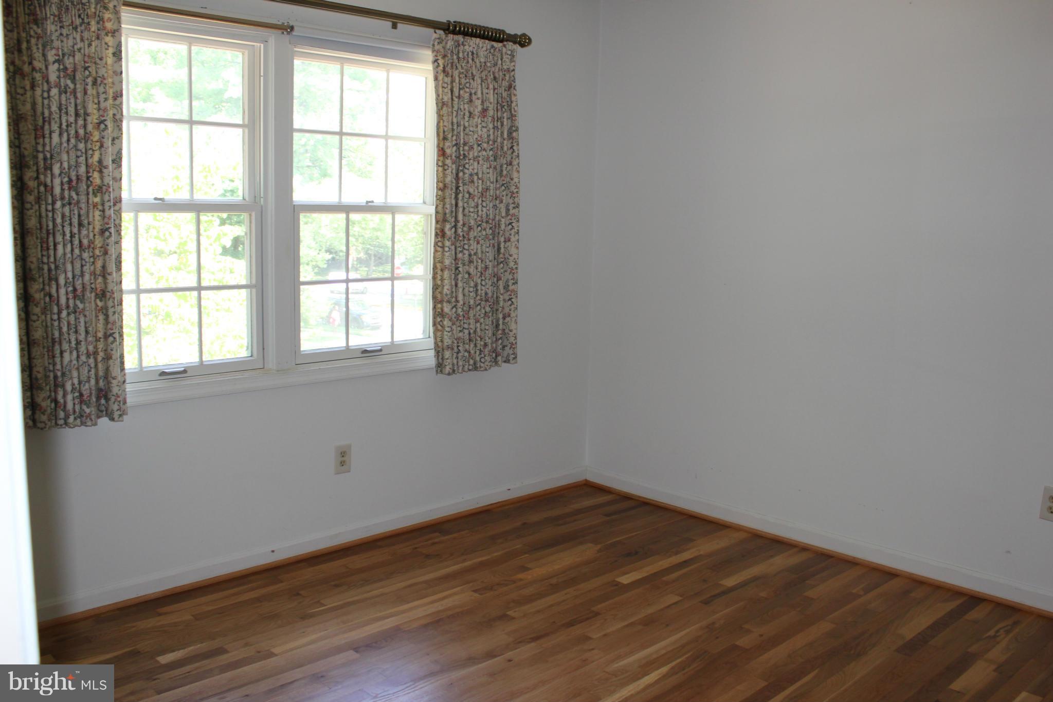 5940 Seabright Road Springfield, VA 22152 - Photo 9 of 19 Bedroom