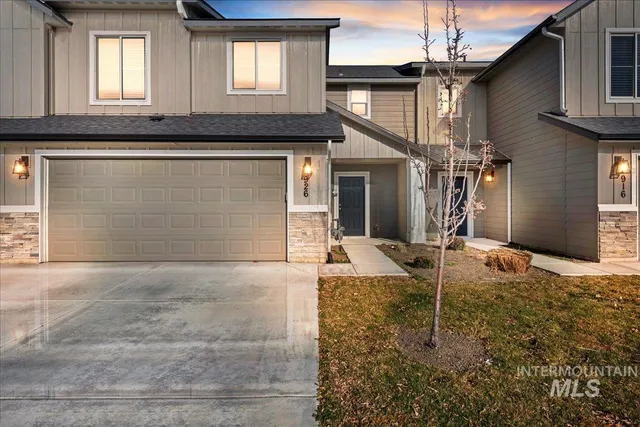 $389,990 | 926 West Woodpine Street, Meridian, ID 83646