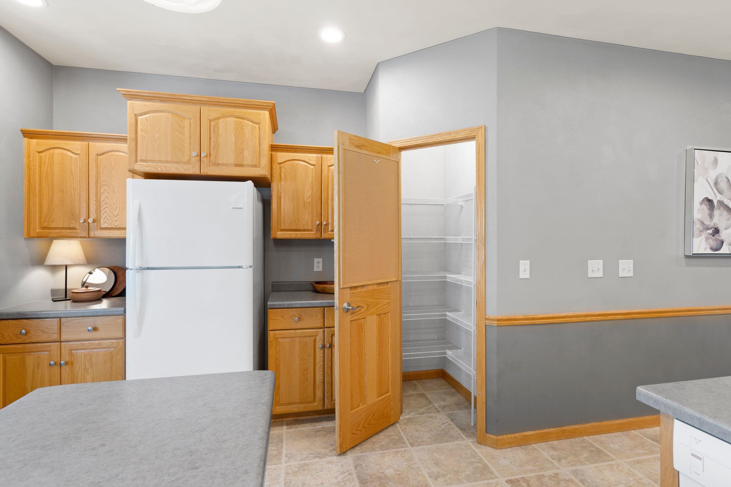 3700 Hampton Court Appleton, WI 54915 - Photo 12 of 53
