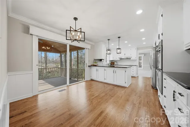 $549,000 | 4041 4th St Court Northwest, Hickory, NC 28601