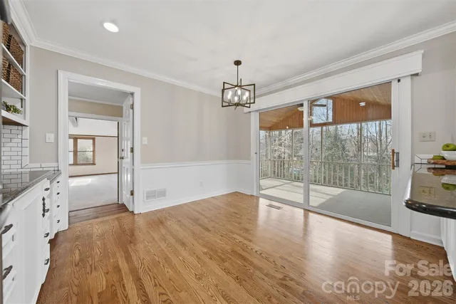 $549,000 | 4041 4th St Court Northwest, Hickory, NC 28601