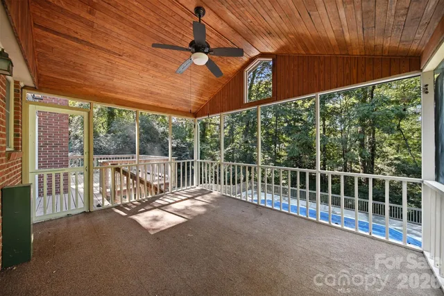 $549,000 | 4041 4th St Court Northwest, Hickory, NC 28601