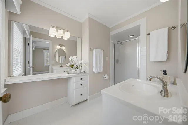 $549,000 | 4041 4th St Court Northwest, Hickory, NC 28601