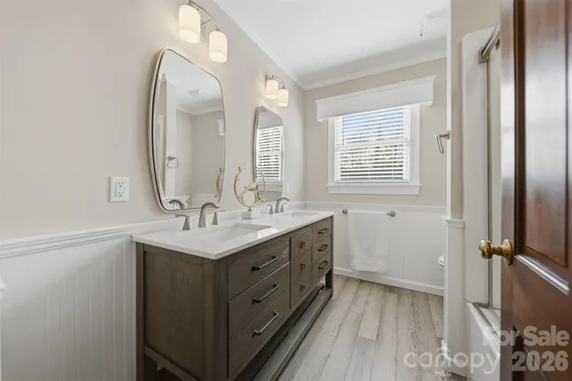 $549,000 | 4041 4th St Court Northwest, Hickory, NC 28601