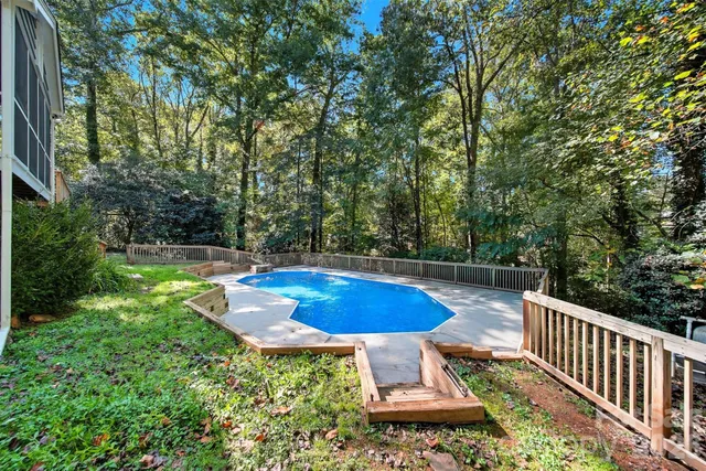 $549,000 | 4041 4th St Court Northwest, Hickory, NC 28601