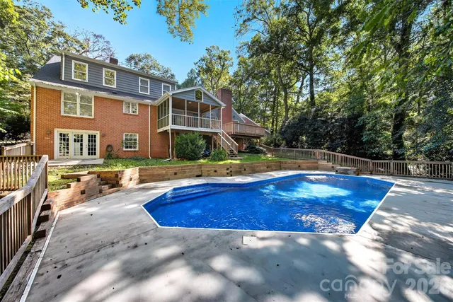 $549,000 | 4041 4th St Court Northwest, Hickory, NC 28601