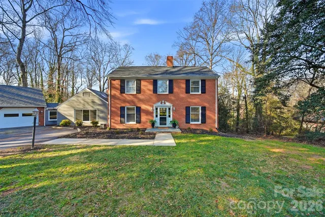 $549,000 | 4041 4th St Court Northwest, Hickory, NC 28601