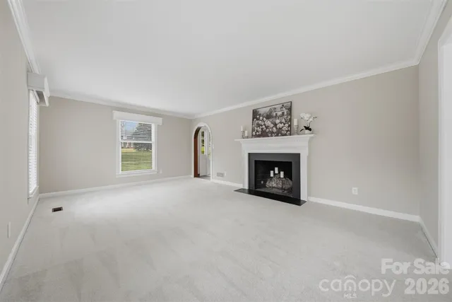 $549,000 | 4041 4th St Court Northwest, Hickory, NC 28601