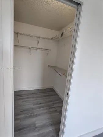 $2,200 | 17000 Northwest 67th Avenue, Unit 417, Hialeah, FL 33015