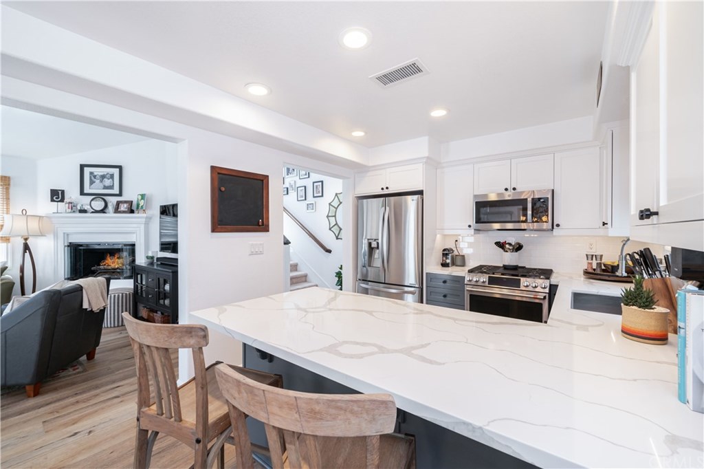 618 Iris Avenue, Unit B Corona del Mar, CA 92625 - Photo 8 of 53