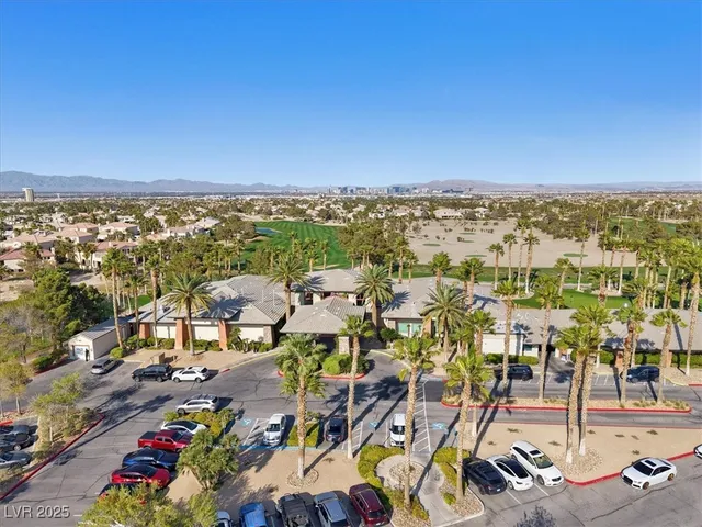 $2,600 | 319 Fox Lake Avenue, Las Vegas, NV 89148