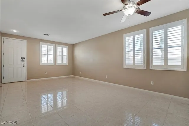 $2,600 | 319 Fox Lake Avenue, Las Vegas, NV 89148