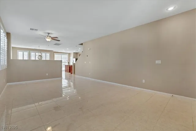 $2,600 | 319 Fox Lake Avenue, Las Vegas, NV 89148