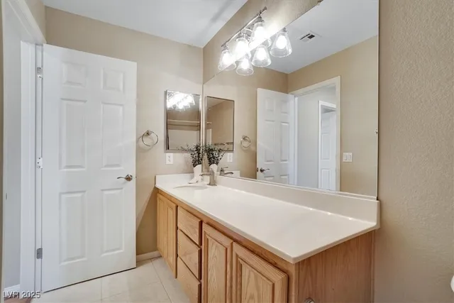 $2,600 | 319 Fox Lake Avenue, Las Vegas, NV 89148