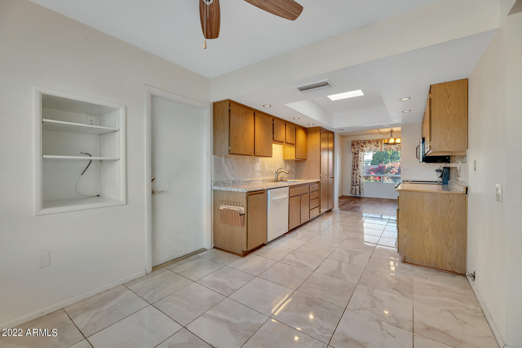 11064 West Oak Ridge Road Sun City, AZ 85351 - Photo 3 of 15 Jason Walz - 780_2850