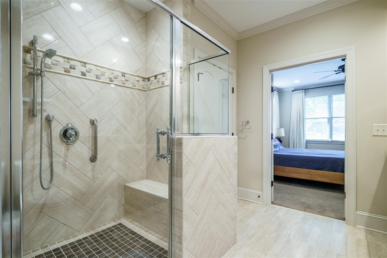 500 Mial Street Raleigh, NC 27608 - Photo 16 of 30 Owner's Spa/Bath