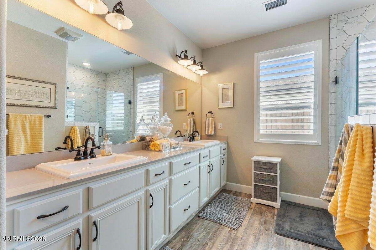 477 Scenic Ridge Drive Reno, NV 89506 - Photo 26 of 43 Primary Bathroom