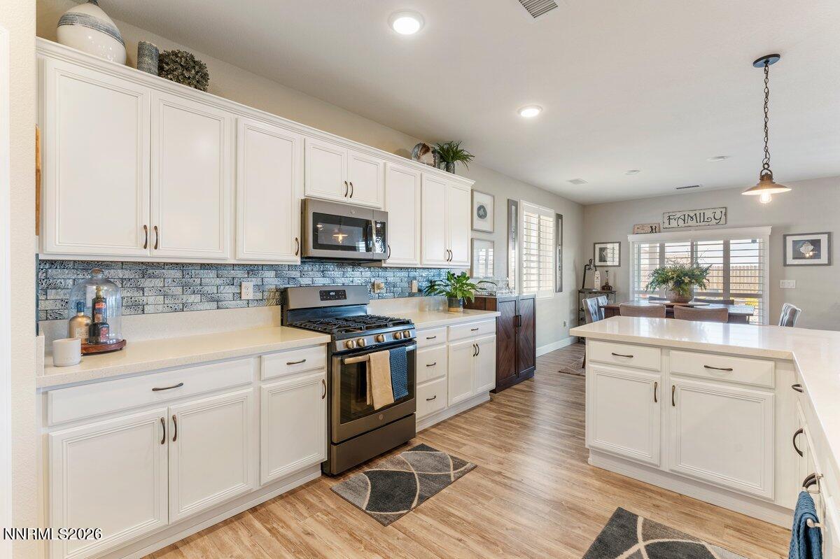477 Scenic Ridge Drive Reno, NV 89506 - Photo 8 of 43 Kitchen Back Counter