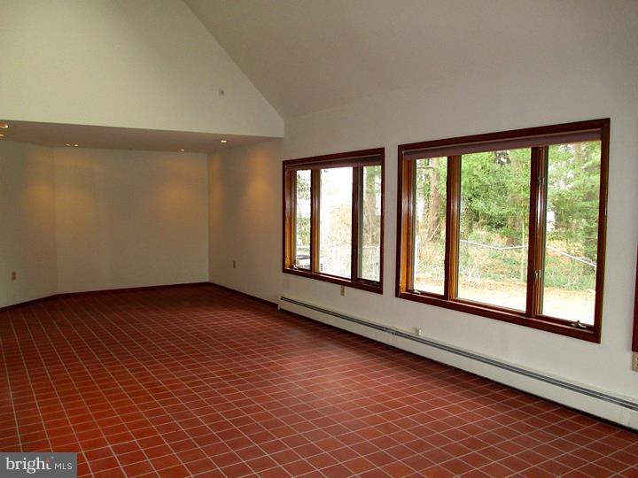9 Linden Street Mickleton, NJ 08056 - Photo 5 of 22 Great Room
