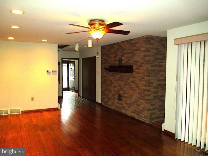 9 Linden Street Mickleton, NJ 08056 - Photo 8 of 22 Dining Room