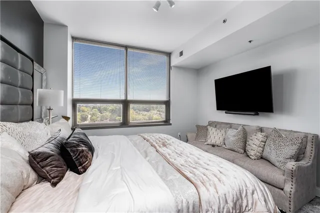 $565,000 | 270 17th Street Northwest, Unit 813, Atlanta, GA 30363