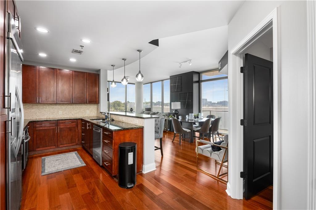 270 17th Street Northwest, Unit 813 Atlanta, GA 30363 - Photo 5 of 64