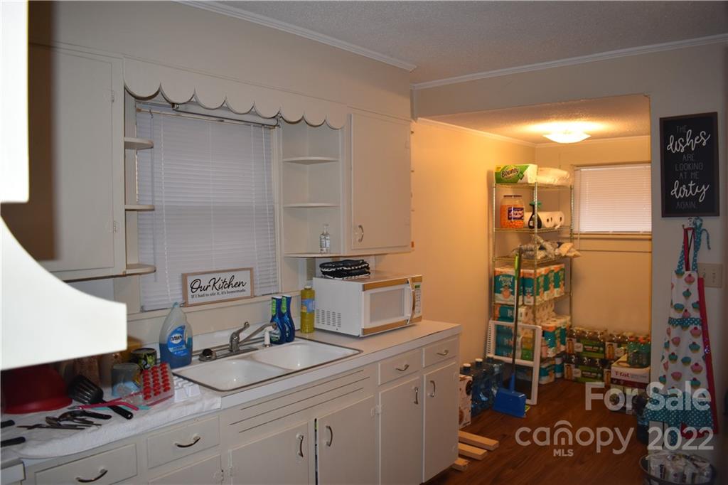 469 Valley Road Marion, NC 28752 - Photo 12 of 31 Gallery Image 12